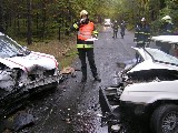 obrázek ke článku: Autonehoda - čelní střet Škody Favorit a Renaultu Kangoo