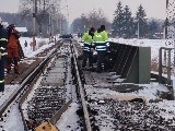 obrázek ke článku: Následky dopravní nehody na přejezdu v Třebechovicích nepřežil 20-letý muž